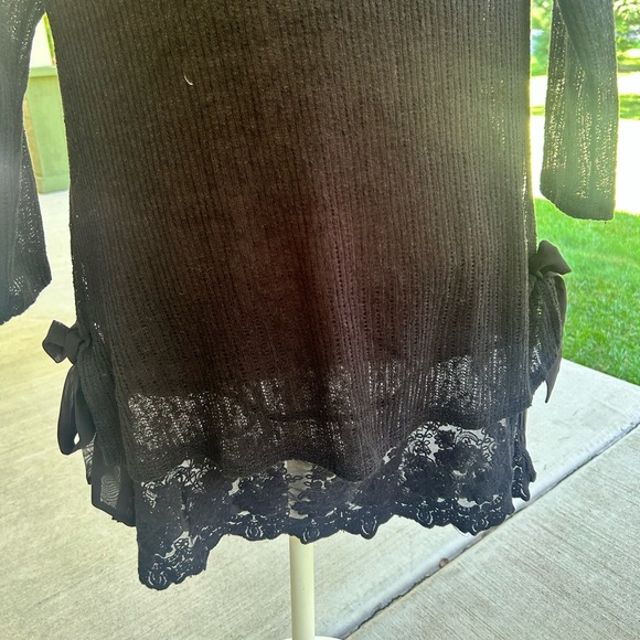 NWOT-Lauren Conrad Chic Black Women's Blouse with Lace Detail - Picture 3 of 8